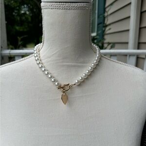 HEART  MIKE GOLD STATEMENT NECKLACE